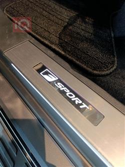 لێکزس LX